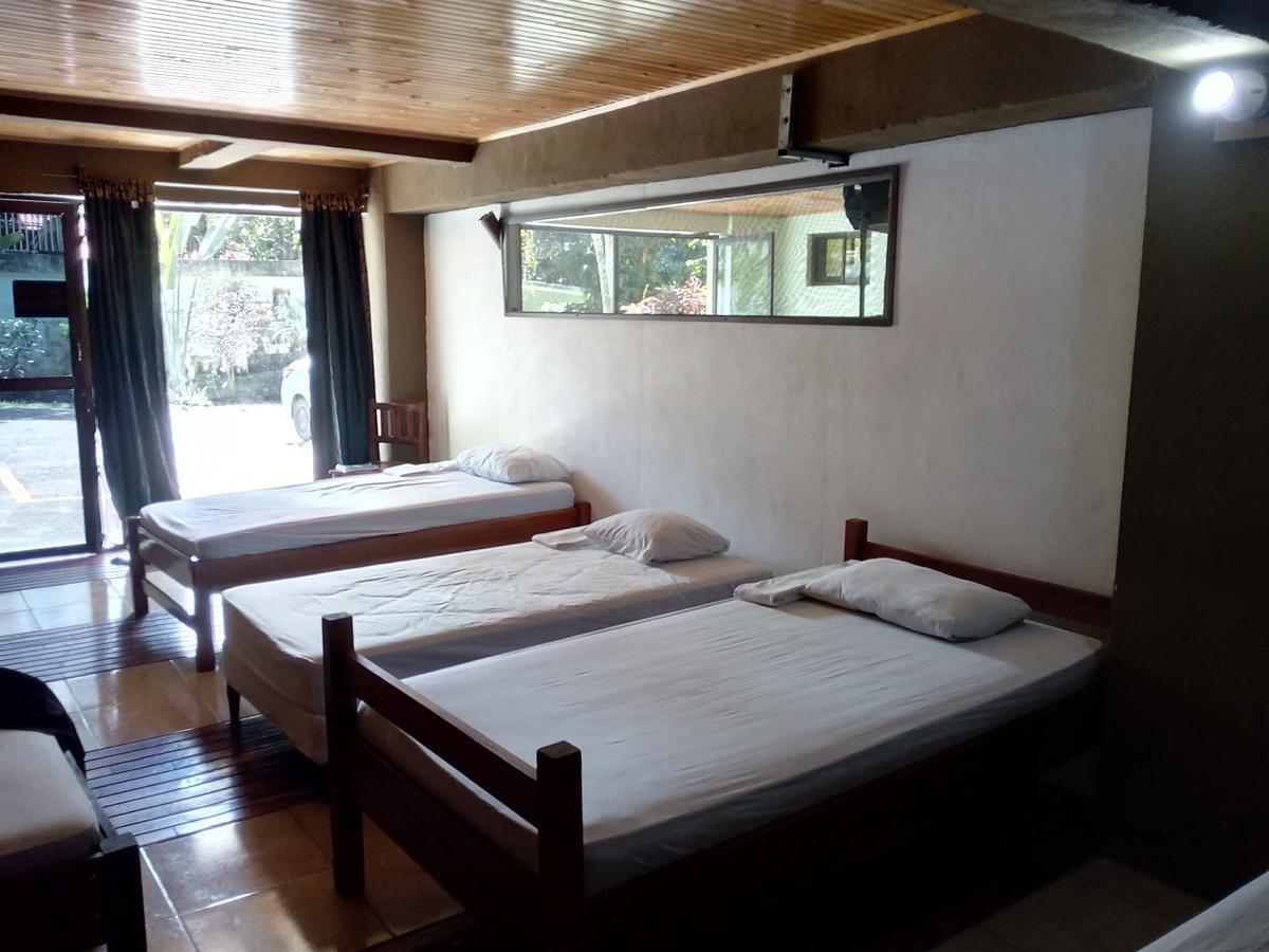 Manuel Antonio Hostel Resort Exteriör bild