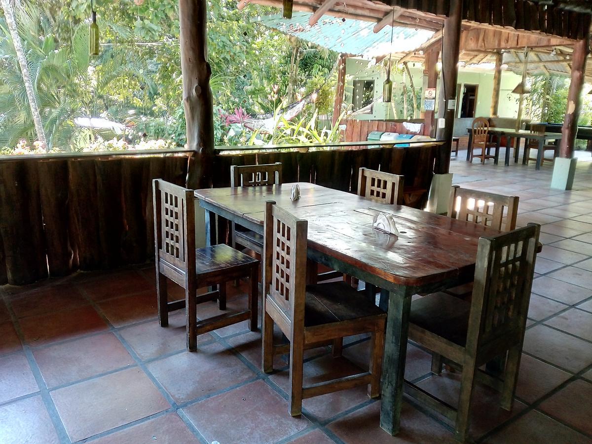 Manuel Antonio Hostel Resort Exteriör bild